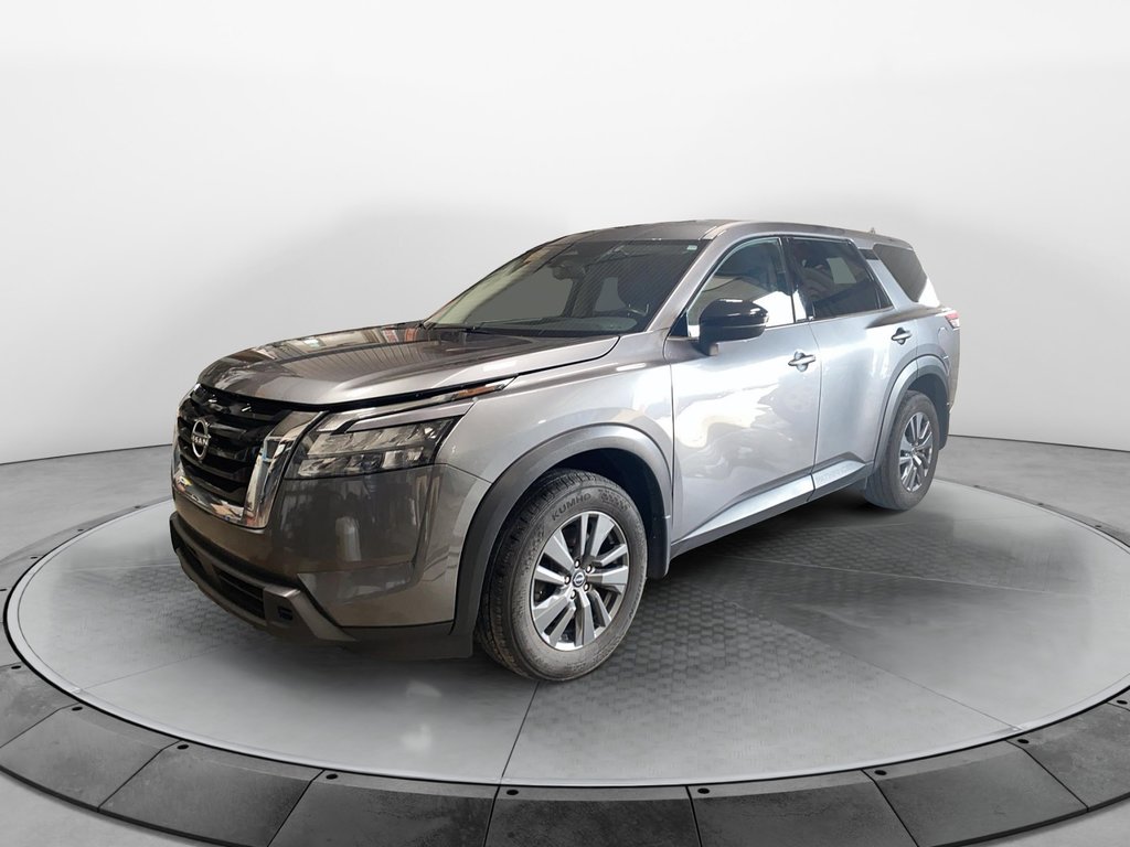 Nissan Pathfinder  2023 à Jonquière, Québec - 1 - w1024h768px