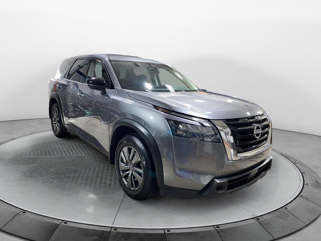 2023 Nissan Pathfinder in Sept-Îles, Quebec - 3 - w1024h768px