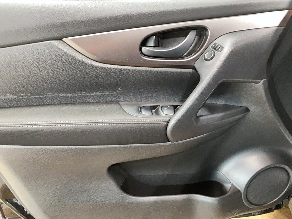 2018 Nissan Qashqai Sv in Chicoutimi, Quebec - 11 - w1024h768px