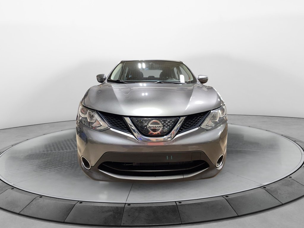 Nissan Qashqai  2018 à Jonquière, Québec - 2 - w1024h768px