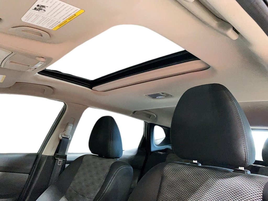 Nissan Qashqai  2018 à Jonquière, Québec - 13 - w1024h768px