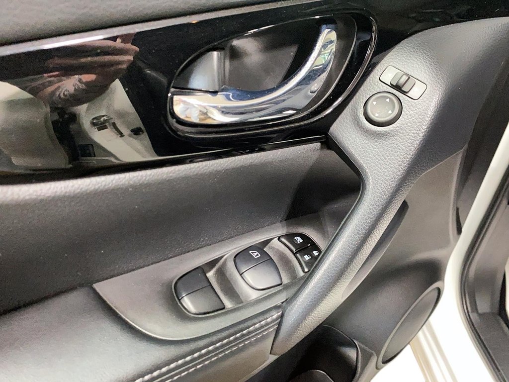 Nissan Qashqai  2021 à Sept-Îles, Québec - 11 - w1024h768px