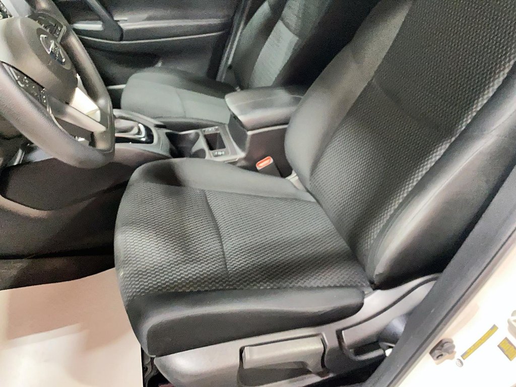 Nissan Qashqai  2021 à Jonquière, Québec - 12 - w1024h768px