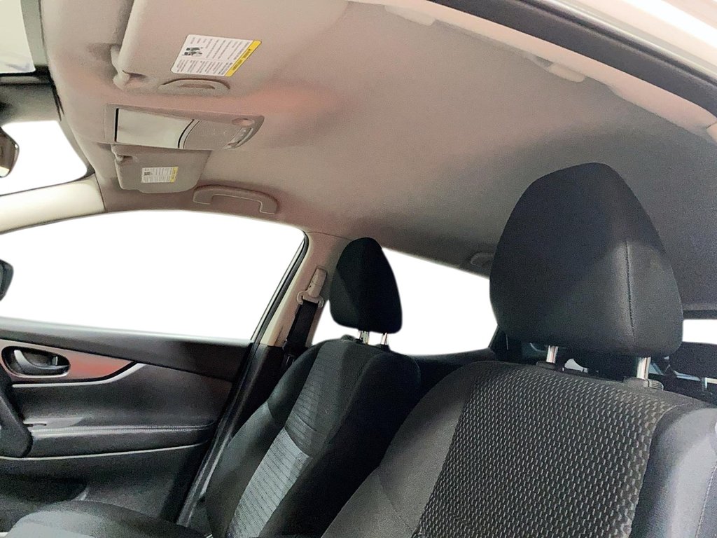 Nissan Qashqai  2021 à Jonquière, Québec - 13 - w1024h768px
