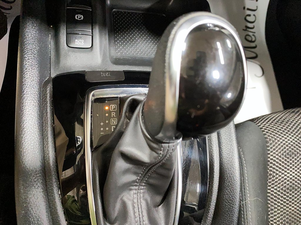 Nissan Qashqai  2022 à Jonquière, Québec - 16 - w1024h768px