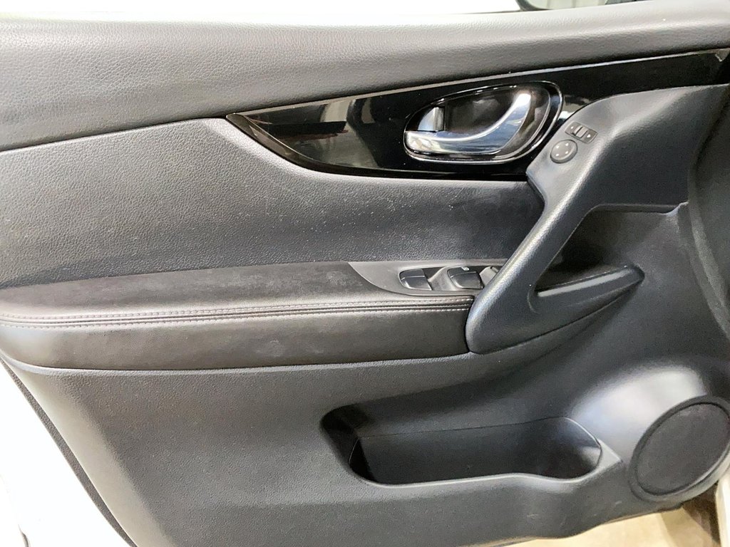 Nissan Qashqai  2022 à Jonquière, Québec - 10 - w1024h768px