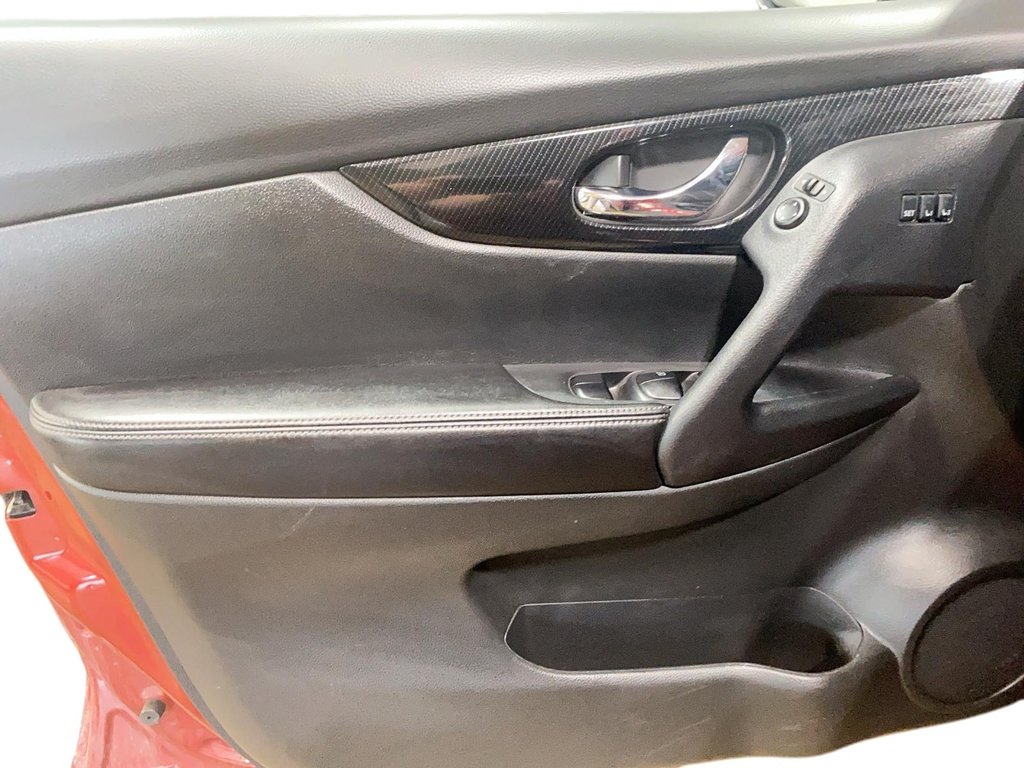 2019 Nissan Rogue in Jonquière, Quebec - 10 - w1024h768px