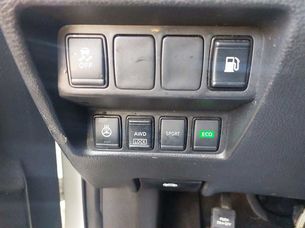 2020 Nissan Rogue in Jonquière, Quebec - 16 - w1024h768px