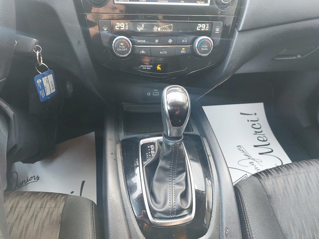 2020 Nissan Rogue in Jonquière, Quebec - 15 - w1024h768px