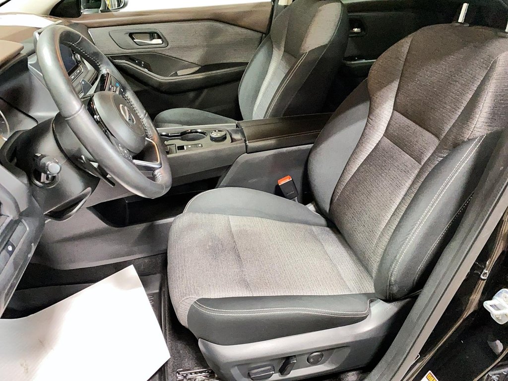 2021 Nissan Rogue in Jonquière, Quebec - 12 - w1024h768px