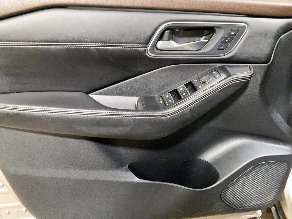 2021 Nissan Rogue in Sept-Îles, Quebec - 10 - w1024h768px