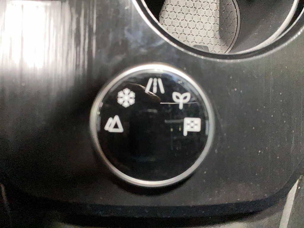 Nissan Rogue S 2023 à Chicoutimi, Québec - 16 - w1024h768px