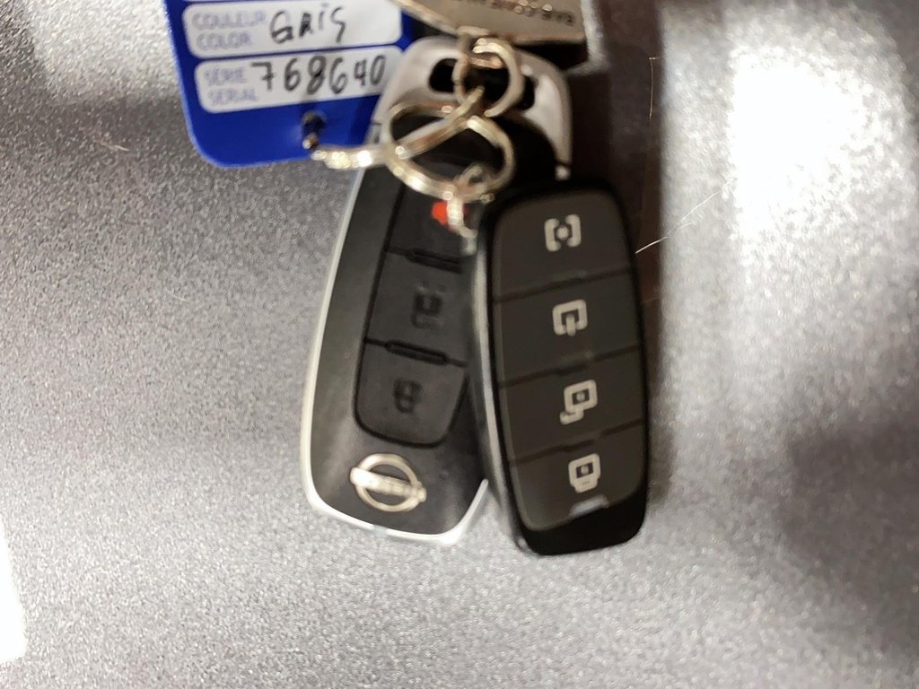 Nissan Rogue S 2023 à Chicoutimi, Québec - 23 - w1024h768px