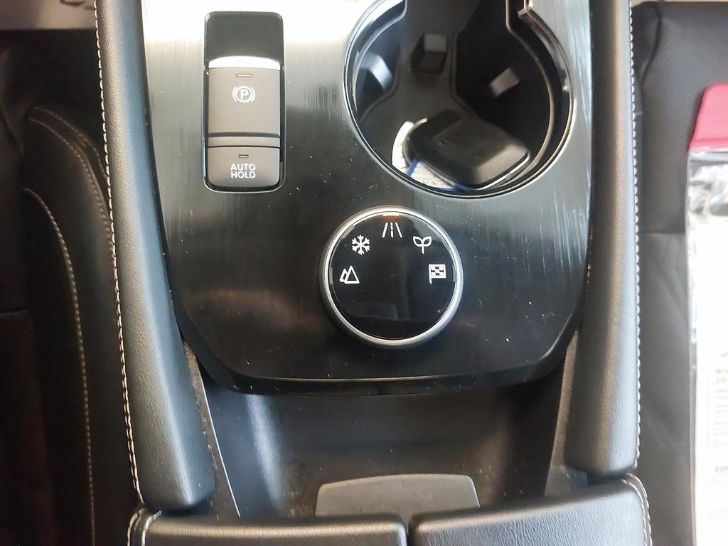 Nissan Rogue Platinum 2025 à Chicoutimi, Québec - 17 - w1024h768px
