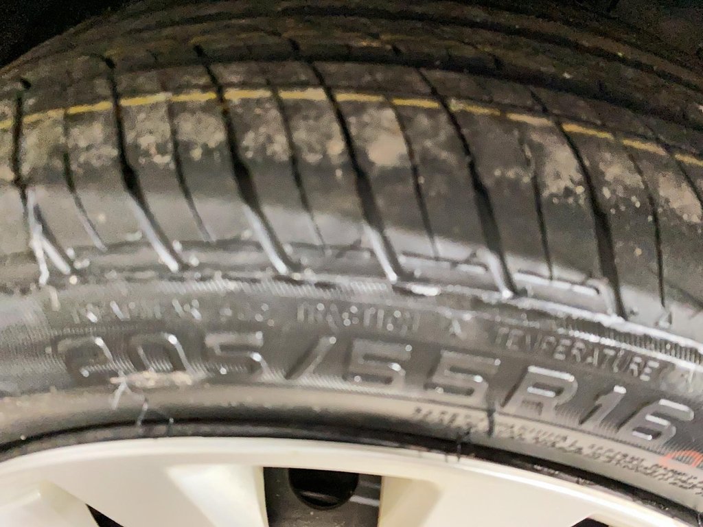 2017 Nissan Sentra in Baie-Comeau, Quebec - 22 - w1024h768px