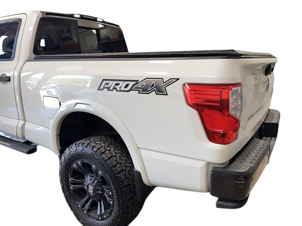 2019 Nissan Titan XD in Jonquière, Quebec - 16 - w1024h768px