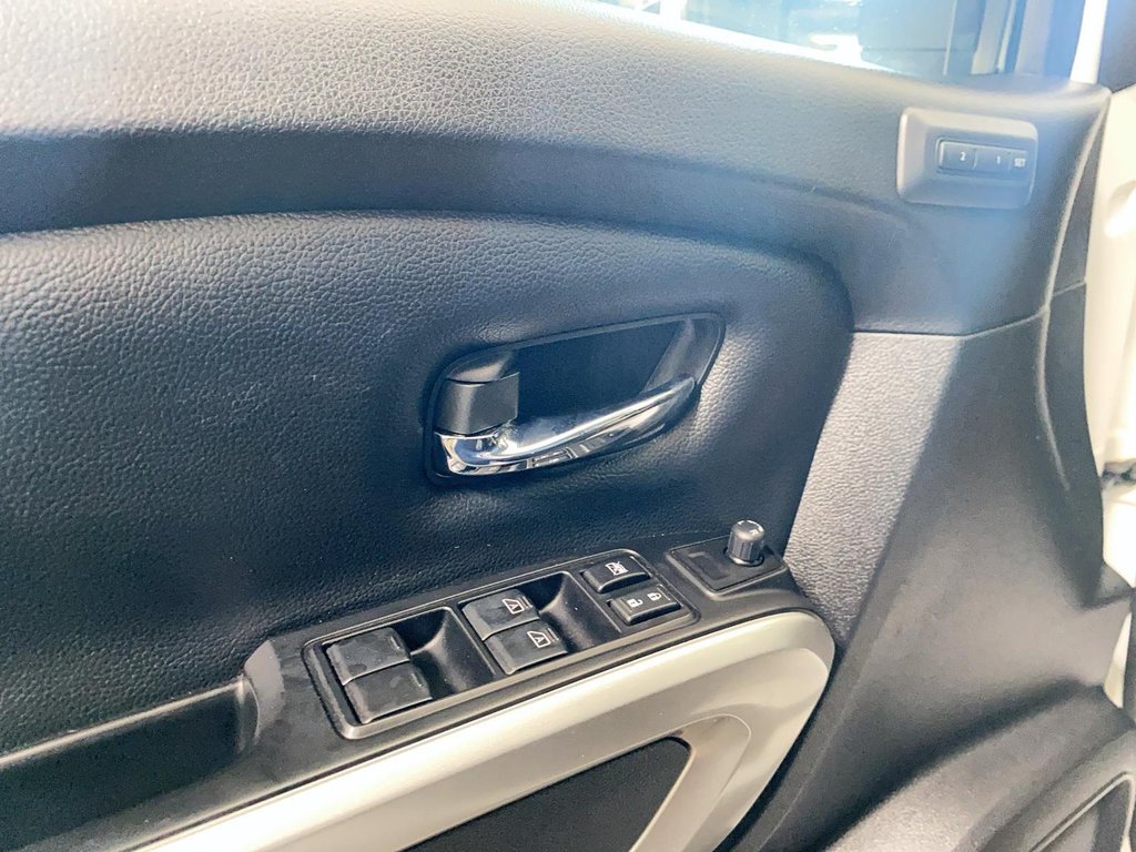 2019 Nissan Titan XD in Jonquière, Quebec - 10 - w1024h768px