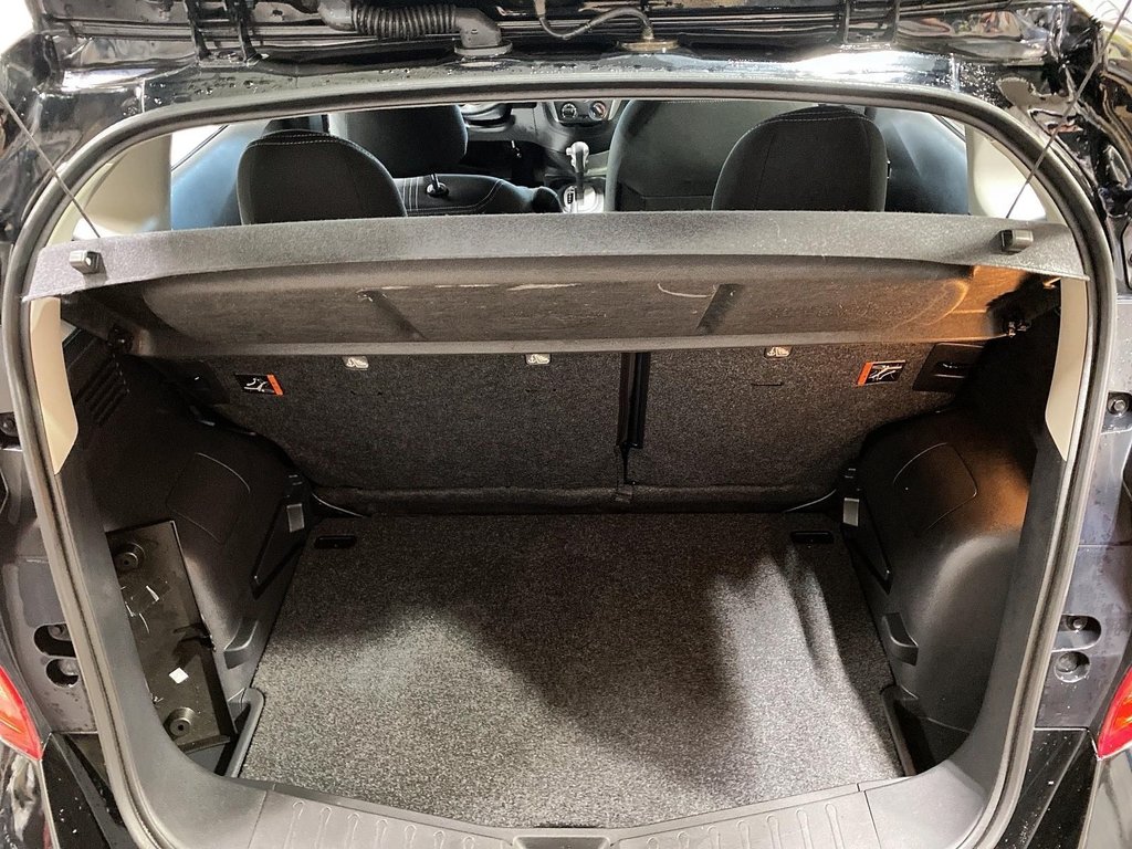 Nissan Versa Note  2018 à Jonquière, Québec - 6 - w1024h768px