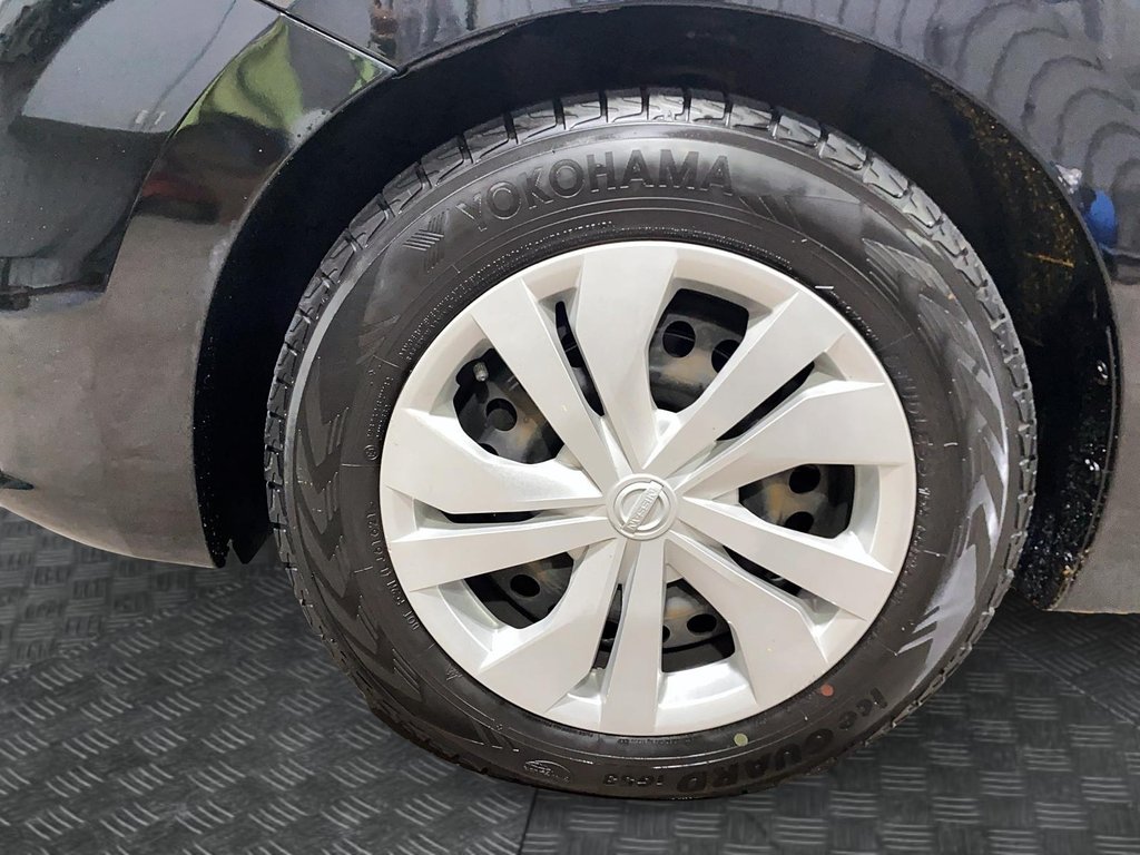 Nissan Versa  2021 à Jonquière, Québec - 7 - w1024h768px