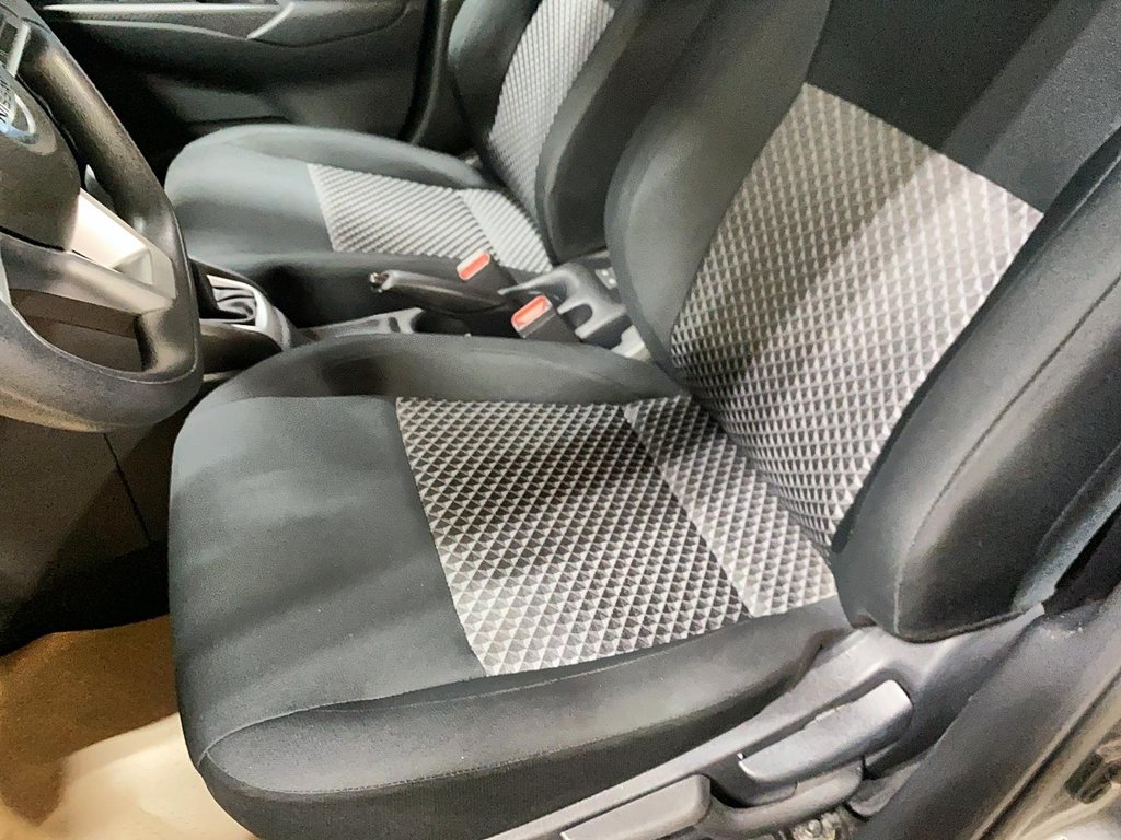 Nissan Versa  2022 à Sept-Îles, Québec - 9 - w1024h768px