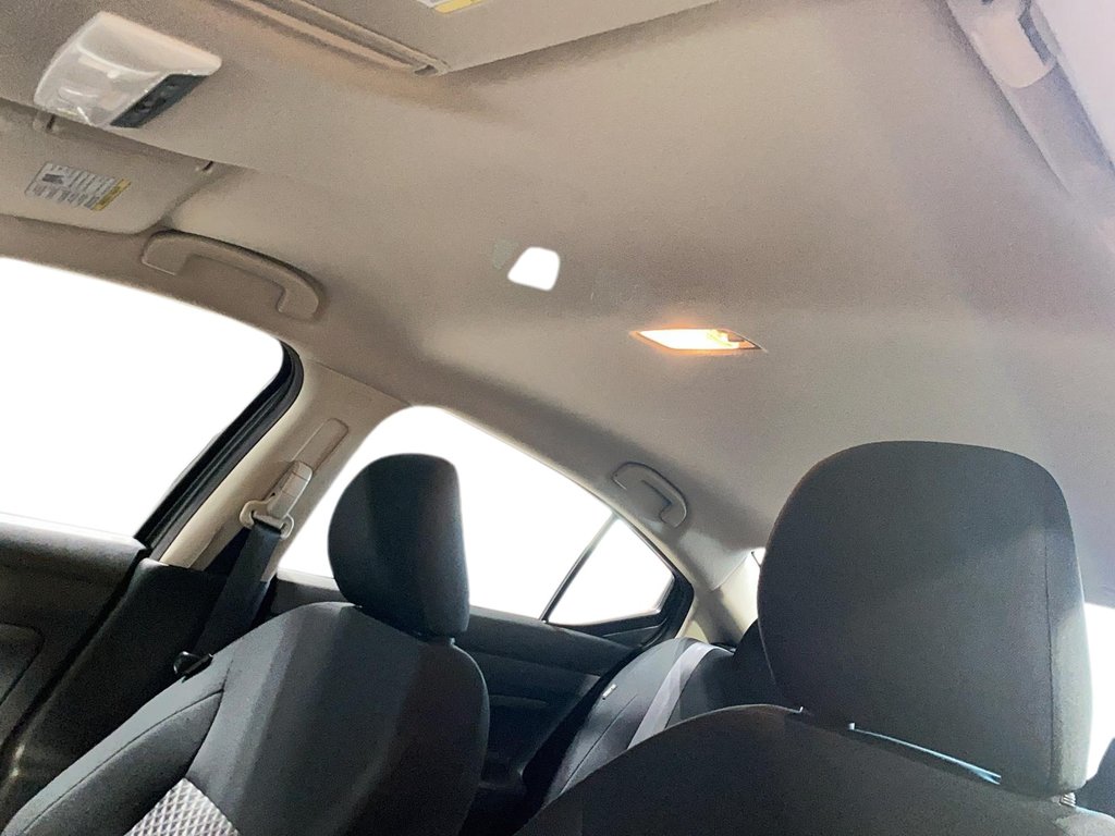 Nissan Versa  2022 à Sept-Îles, Québec - 10 - w1024h768px