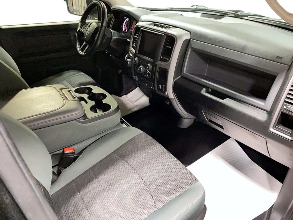 2020 Ram 1500 Classic in Sept-Îles, Quebec - 18 - w1024h768px