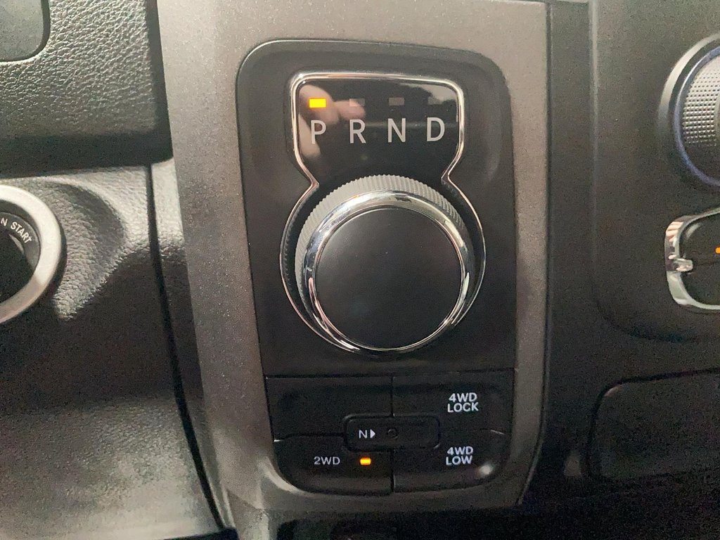 2021 Ram 1500 Classic in Baie-Comeau, Quebec - 14 - w1024h768px