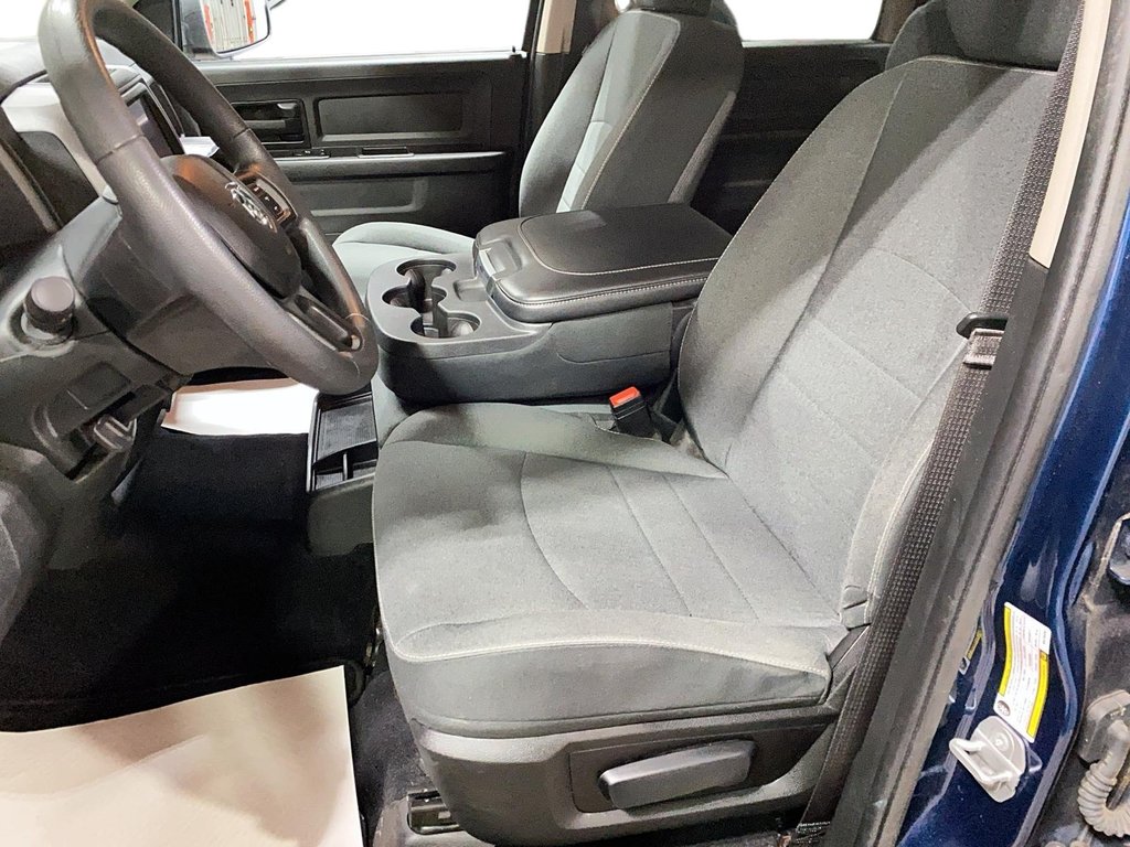 2021 Ram 1500 Classic in Sept-Îles, Quebec - 13 - w1024h768px