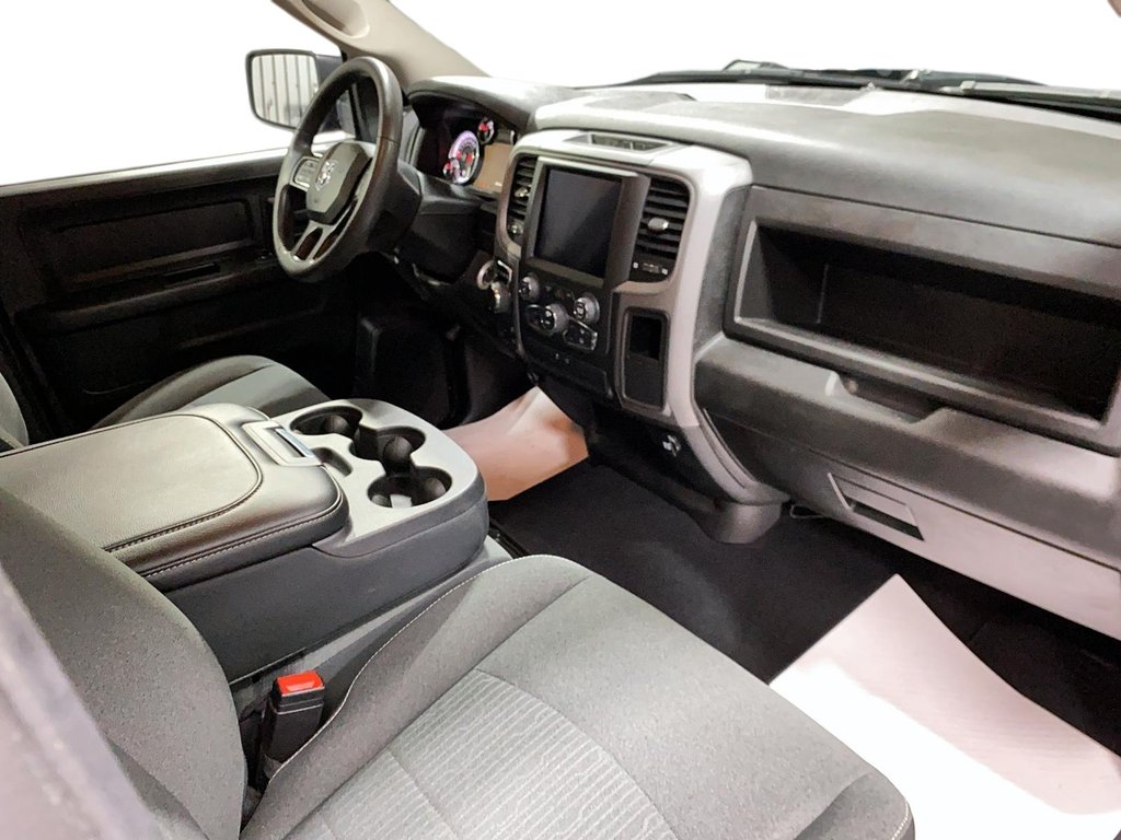 2021 Ram 1500 Classic in Sept-Îles, Quebec - 23 - w1024h768px