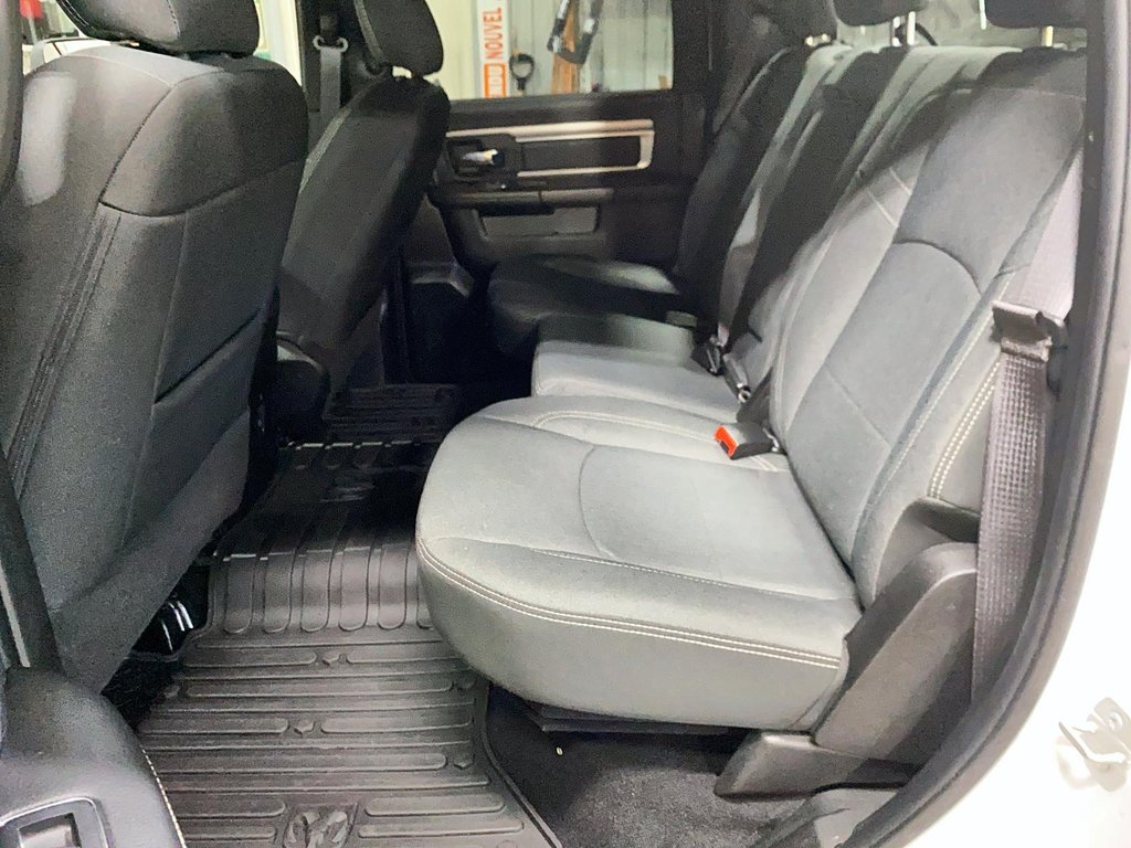 2023 Ram 1500 Classic Warlock in Jonquière, Quebec - 8 - w1024h768px