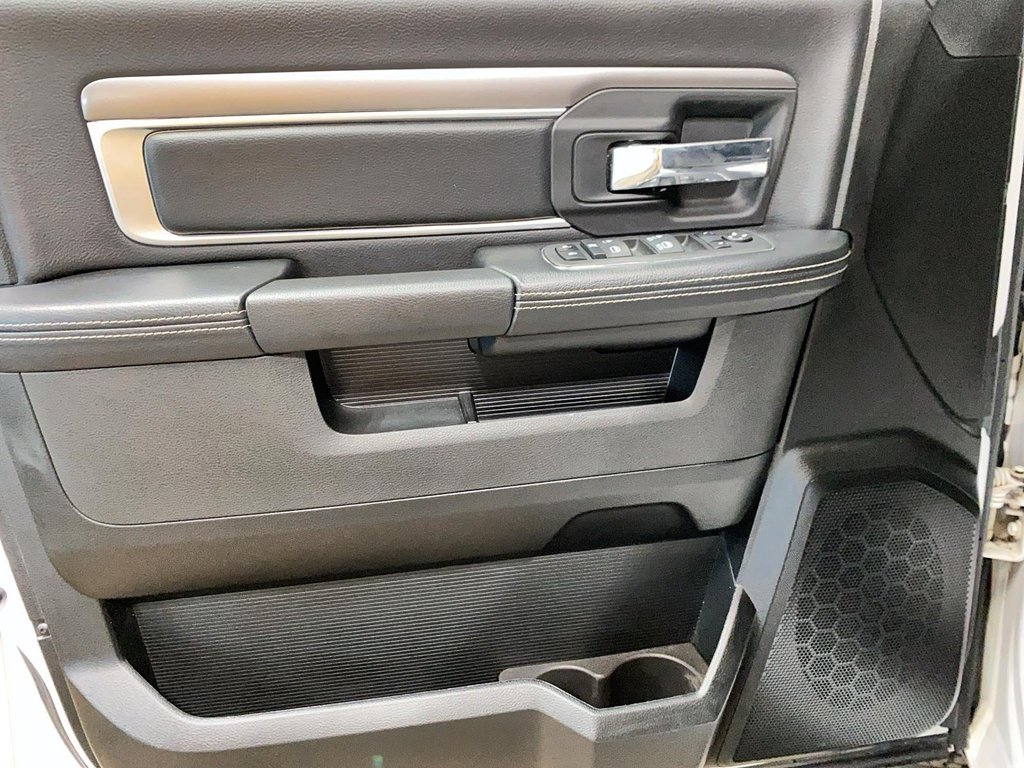 2023 Ram 1500 Classic Warlock in Jonquière, Quebec - 10 - w1024h768px