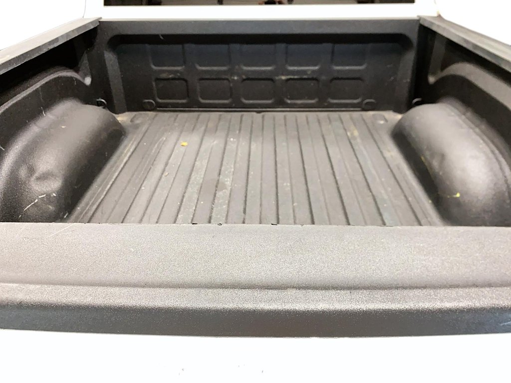 2023 Ram 1500 Classic Warlock in Jonquière, Quebec - 4 - w1024h768px