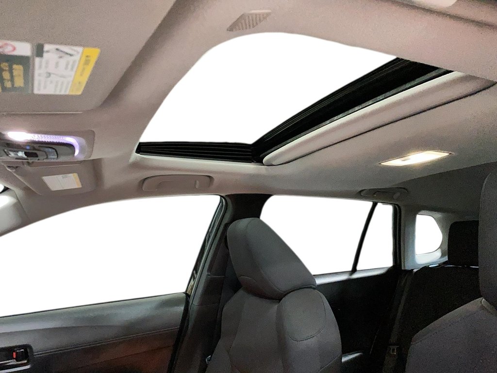 Toyota Corolla Cross  2022 à Jonquière, Québec - 18 - w1024h768px