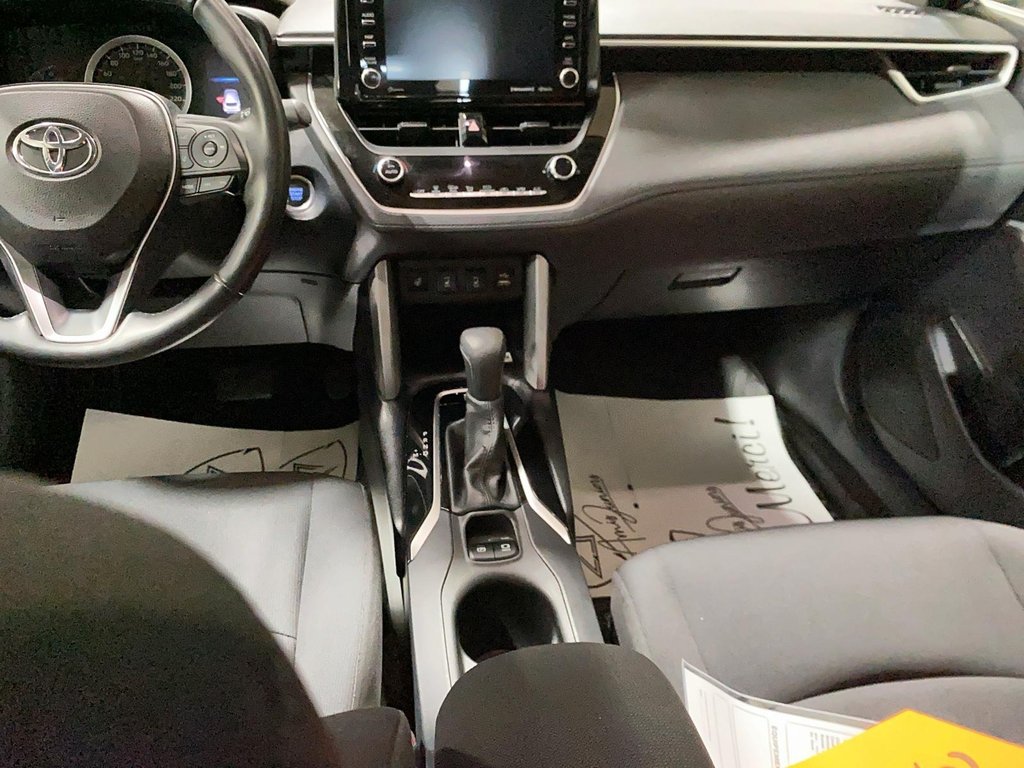 Toyota Corolla Cross  2022 à Jonquière, Québec - 10 - w1024h768px