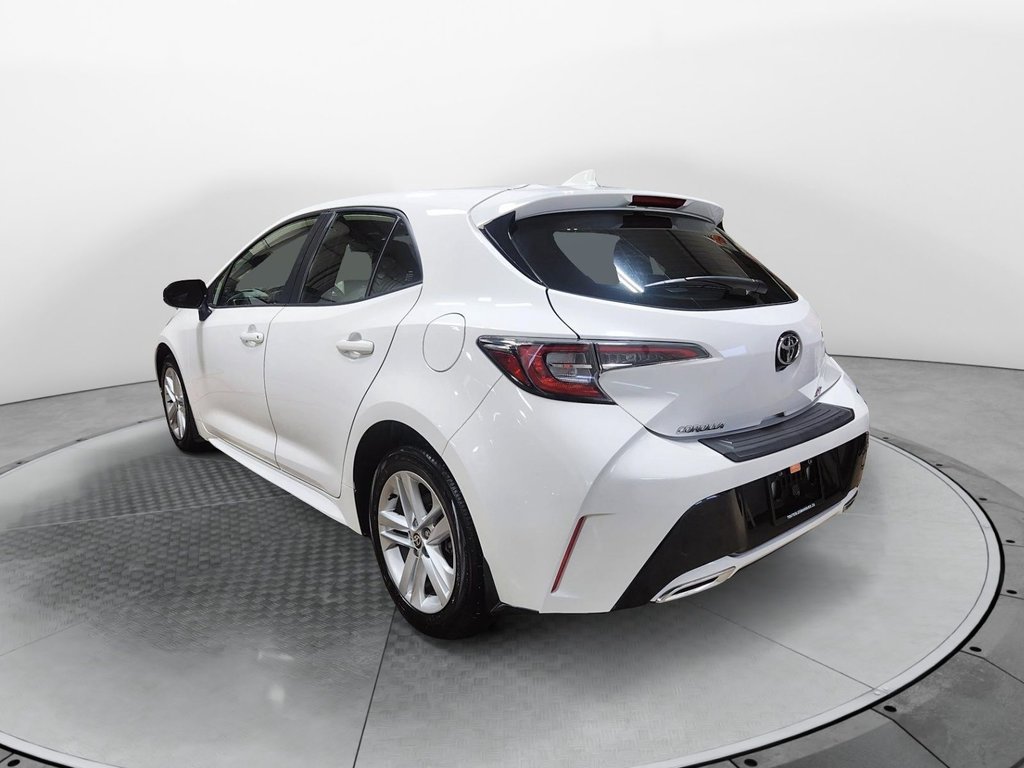 2021  Corolla Hatchback Base in Chicoutimi, Quebec - 6 - w1024h768px