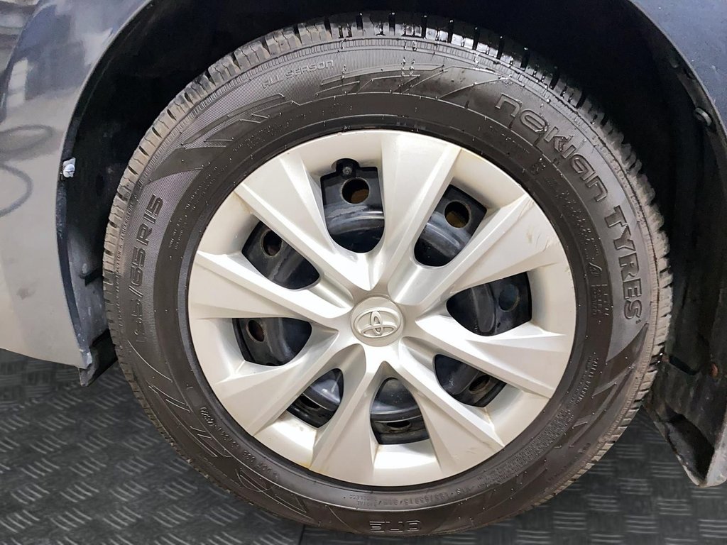 Toyota Corolla  2016 à Jonquière, Québec - 7 - w1024h768px