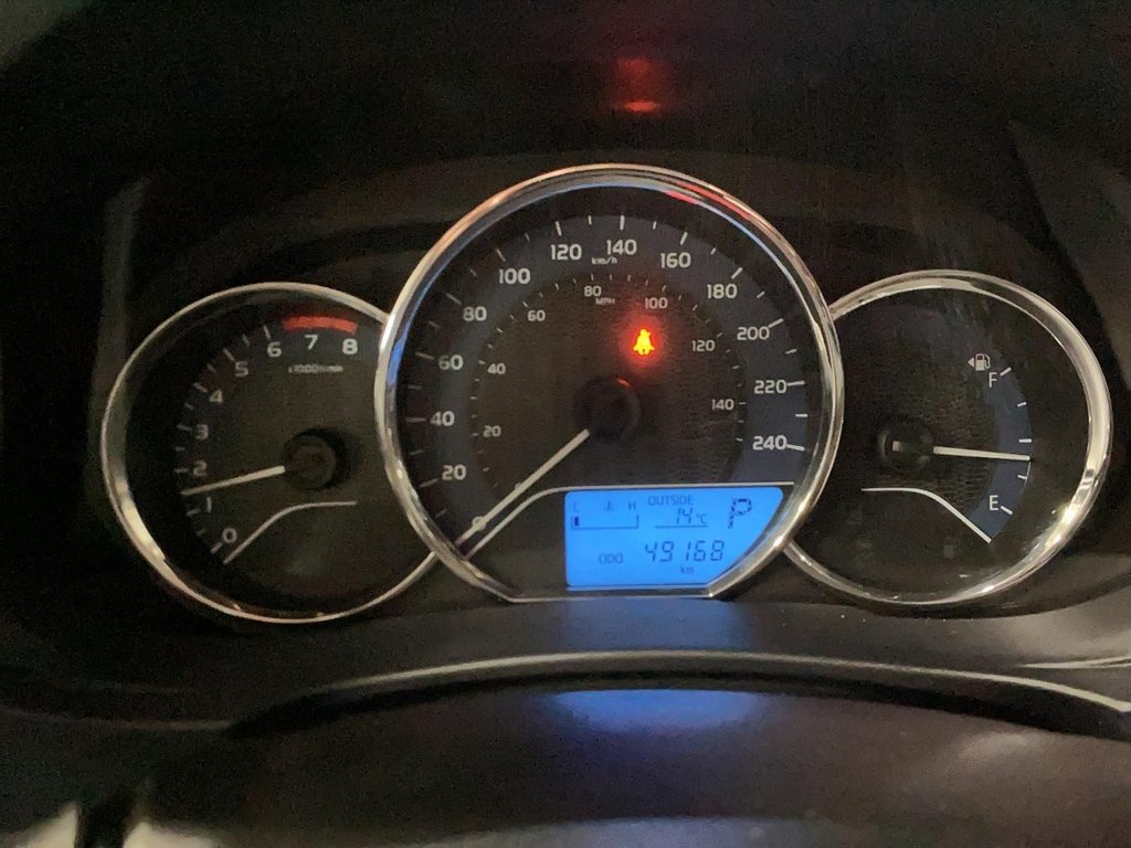 Toyota Corolla  2016 à Jonquière, Québec - 13 - w1024h768px