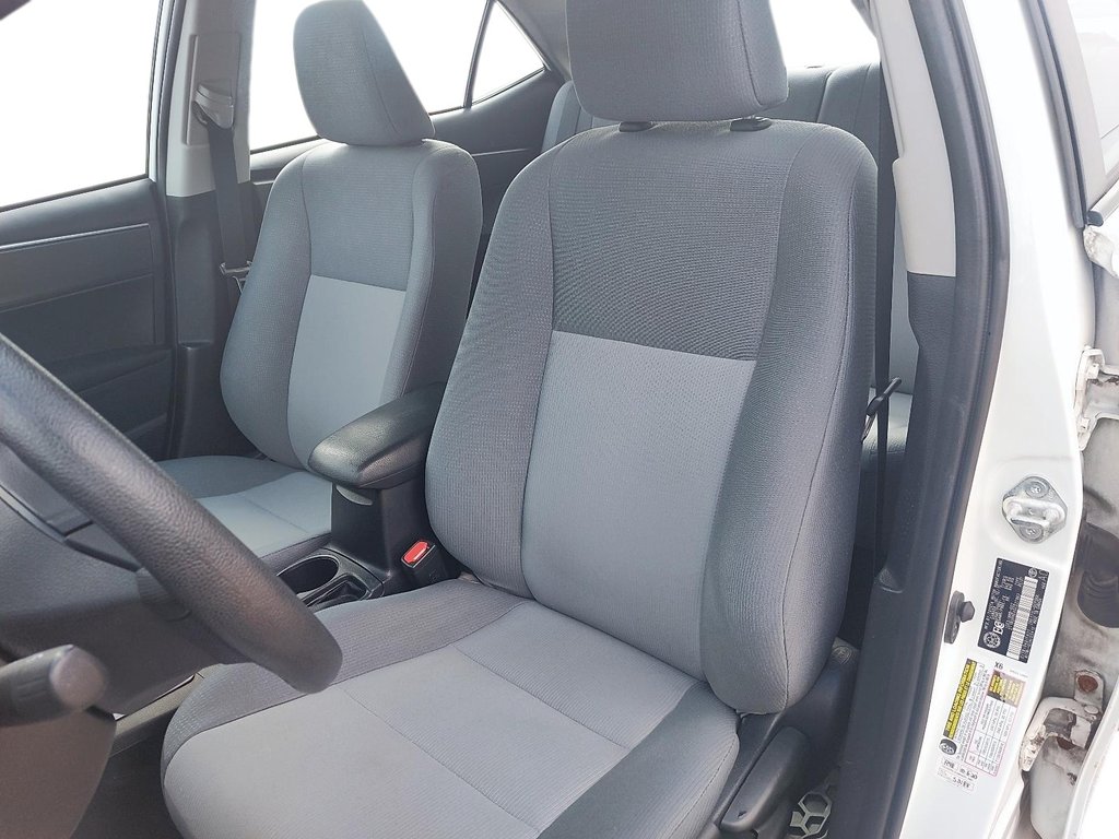 Toyota Corolla  2016 à Sept-Îles, Québec - 9 - w1024h768px