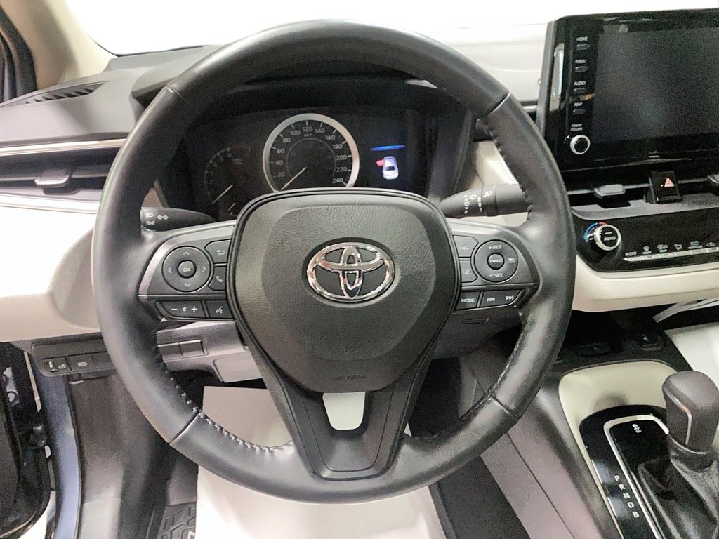Toyota Corolla  2022 à Jonquière, Québec - 12 - w1024h768px