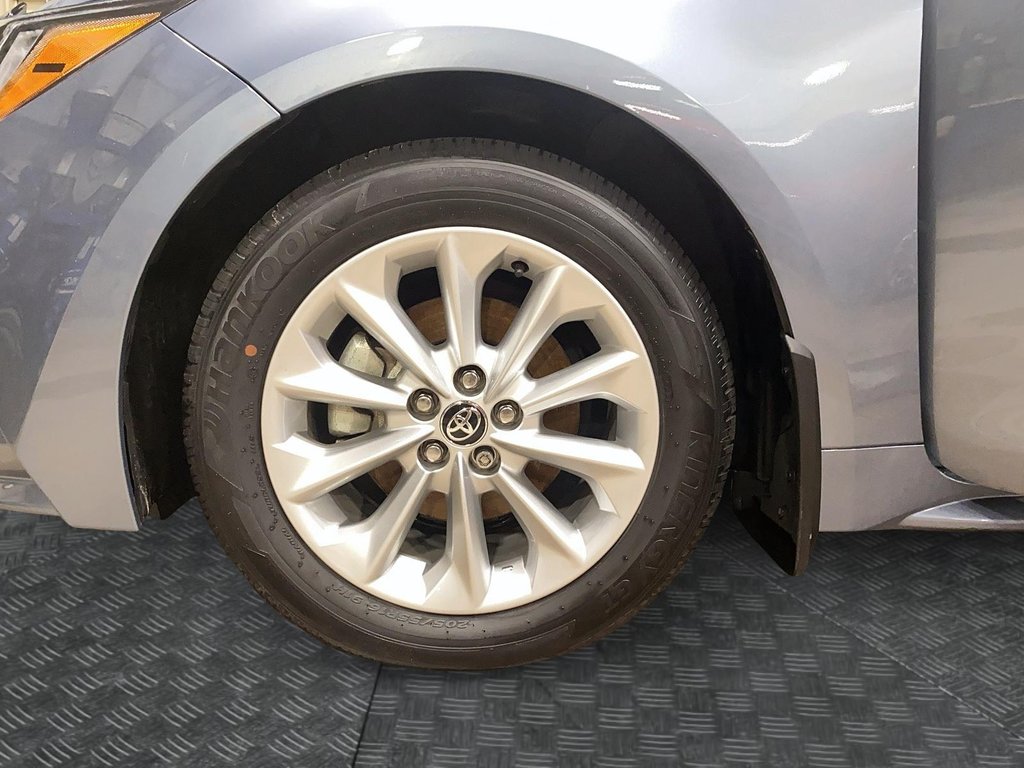 Toyota Corolla  2022 à Jonquière, Québec - 7 - w1024h768px