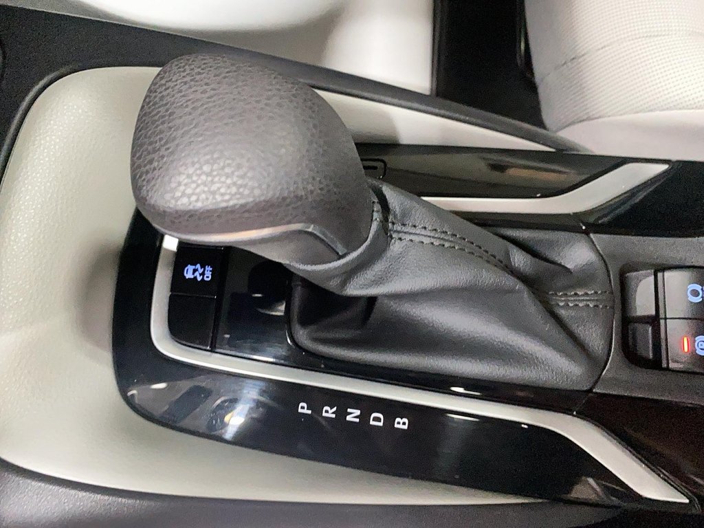 Toyota Corolla  2022 à Jonquière, Québec - 15 - w1024h768px
