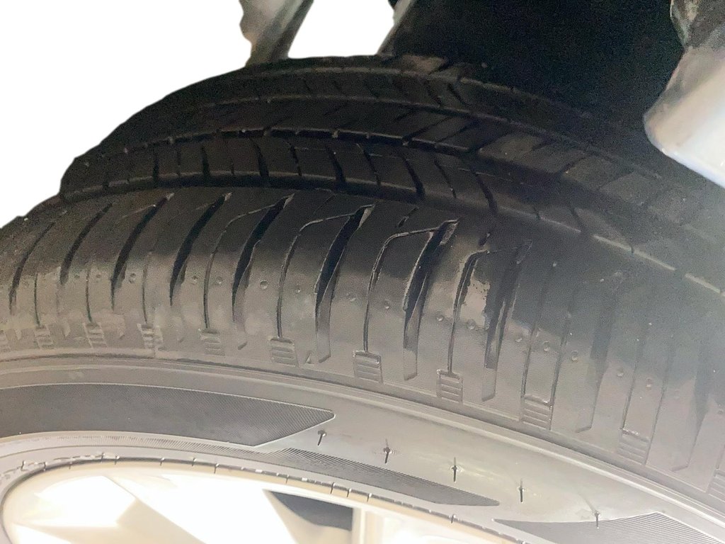 Toyota Corolla  2022 à Jonquière, Québec - 27 - w1024h768px