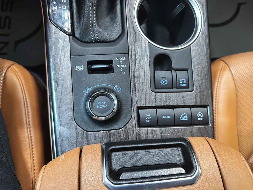 2022 Toyota Highlander in Jonquière, Quebec - 16 - w1024h768px