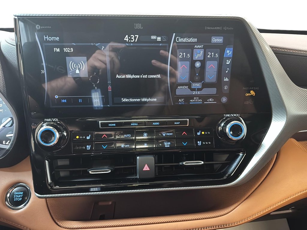 2022 Toyota Highlander in Jonquière, Quebec - 14 - w1024h768px