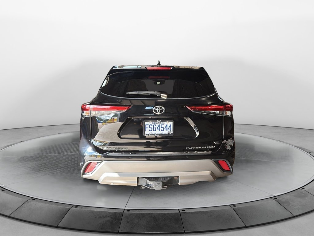 2022 Toyota Highlander in Jonquière, Quebec - 3 - w1024h768px
