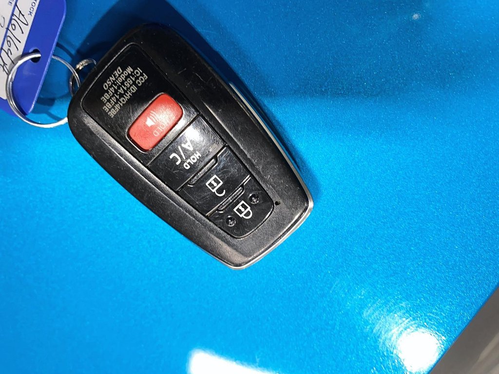 2018 Toyota Prius Prime in Jonquière, Quebec - 16 - w1024h768px