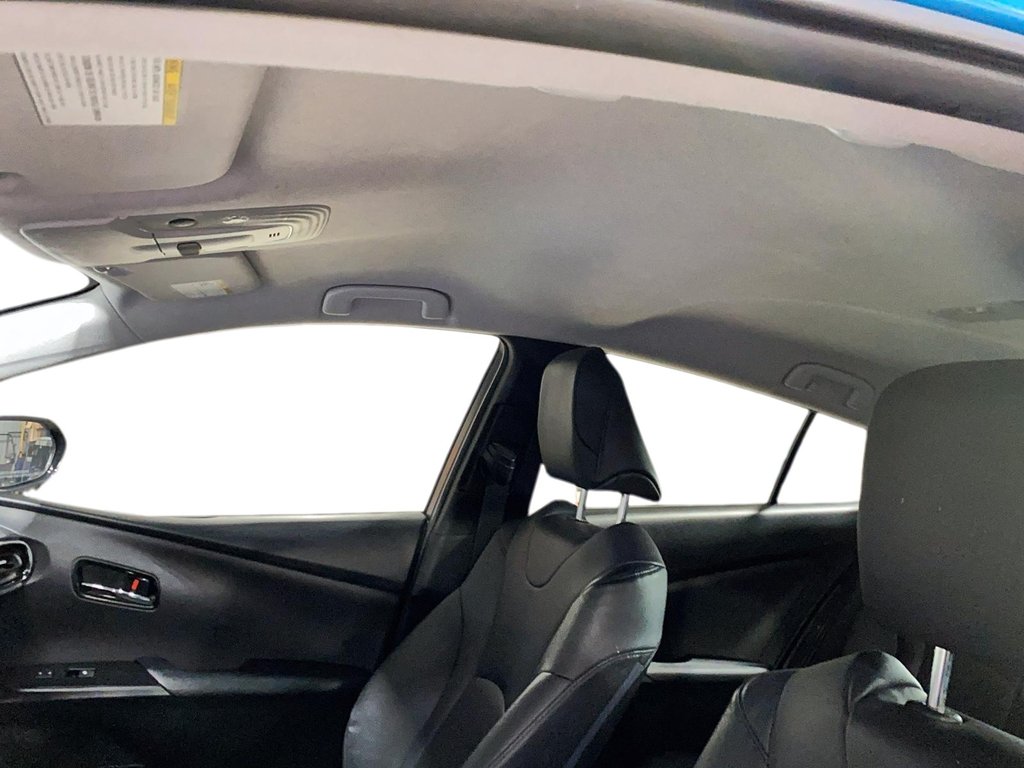 2018 Toyota Prius Prime in Jonquière, Quebec - 11 - w1024h768px