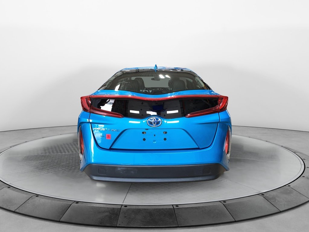 2018 Toyota Prius Prime in Jonquière, Quebec - 3 - w1024h768px