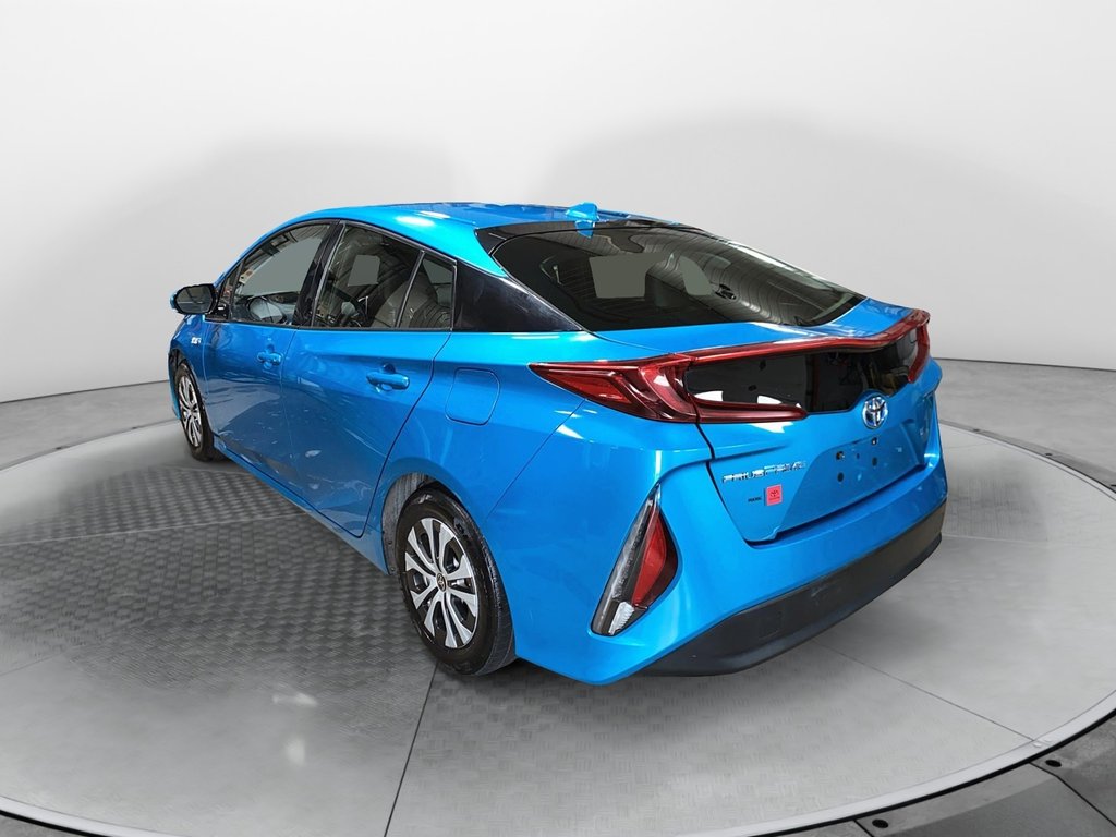 2018 Toyota Prius Prime in Jonquière, Quebec - 4 - w1024h768px