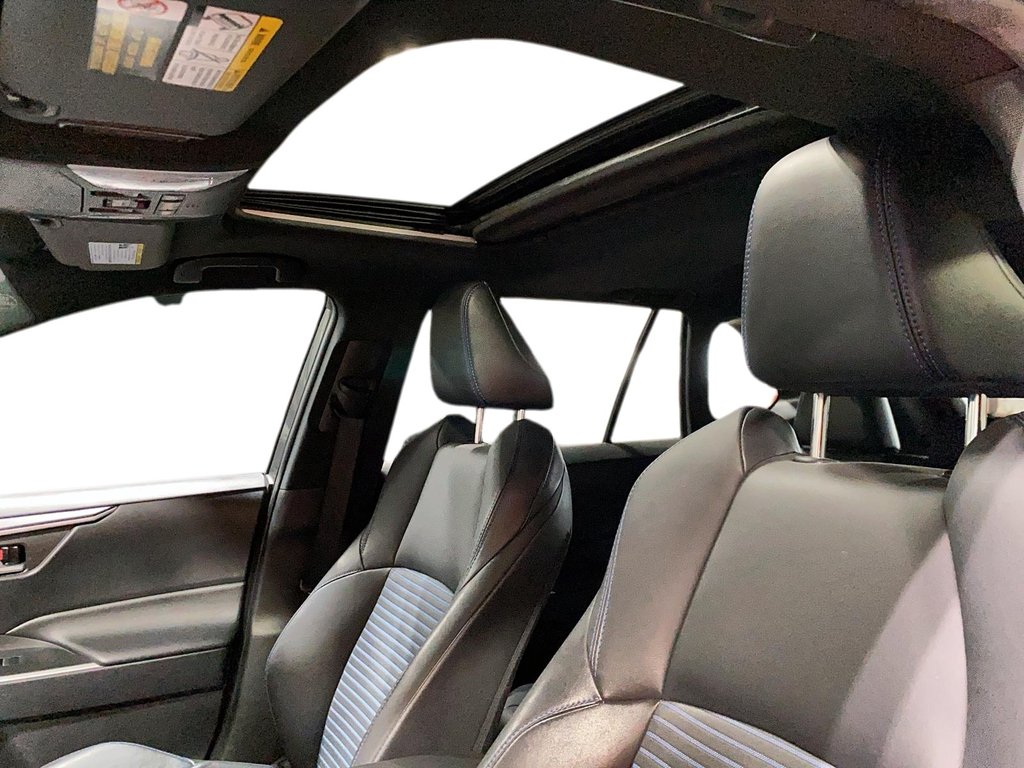 2021 Toyota RAV4 hybrid in Chicoutimi, Quebec - 12 - w1024h768px